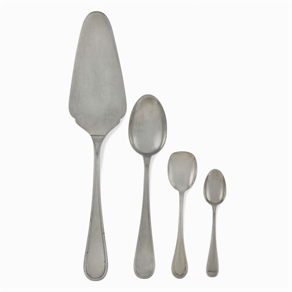 English style silver cutlery service (37)