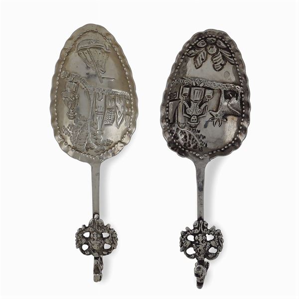 Pair of silver nuptial spoons  (Germany, 19th century)  - Auction FINE SILVER AND TABLEWARE - Colasanti Casa d'Aste