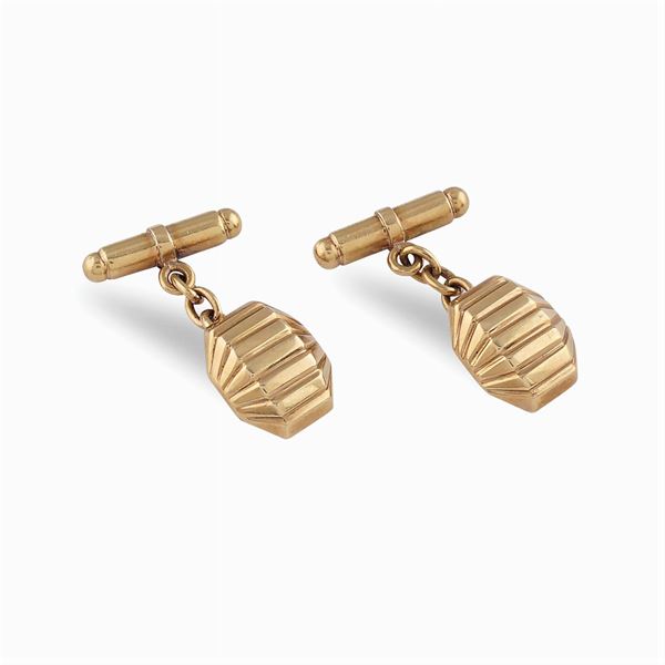 Geometric shape cuff links