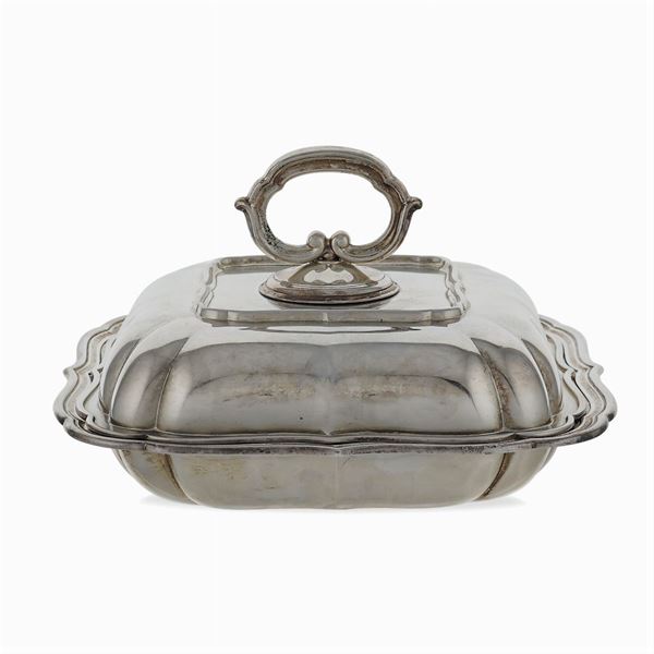 Silver vegetable dish