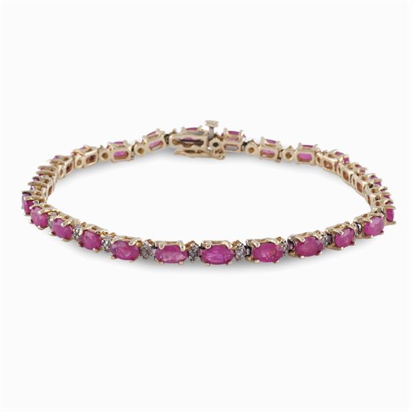 Bracciale in oro giallo 14kt con rubini