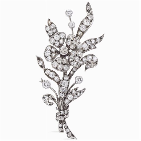 Floral ramage brooch