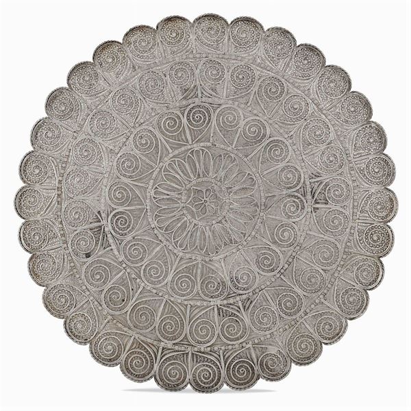 Silver centerpiece plate  (Egypt, 20th century)  - Auction FINE SILVER AND TABLEWARE - Colasanti Casa d'Aste