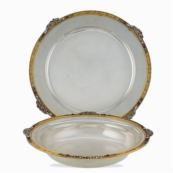 Silver and vermeil silver centerpiece with presentoire