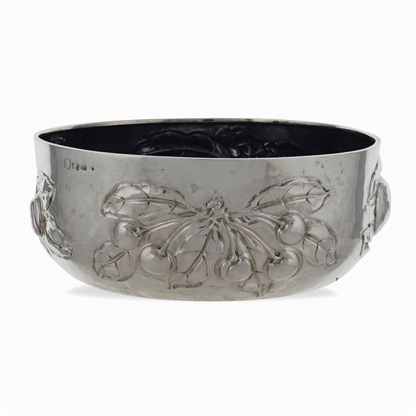 Silver centerpiece  (Italy, 20th century)  - Auction FINE SILVER AND TABLEWARE - Colasanti Casa d'Aste