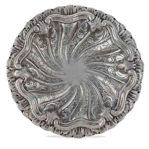 Centrotavola in argento inciso