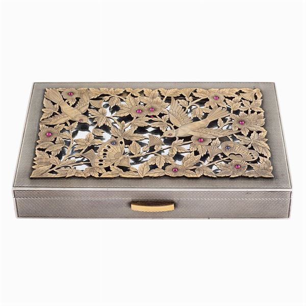 Boucheron, trousse in argento e oro rosa