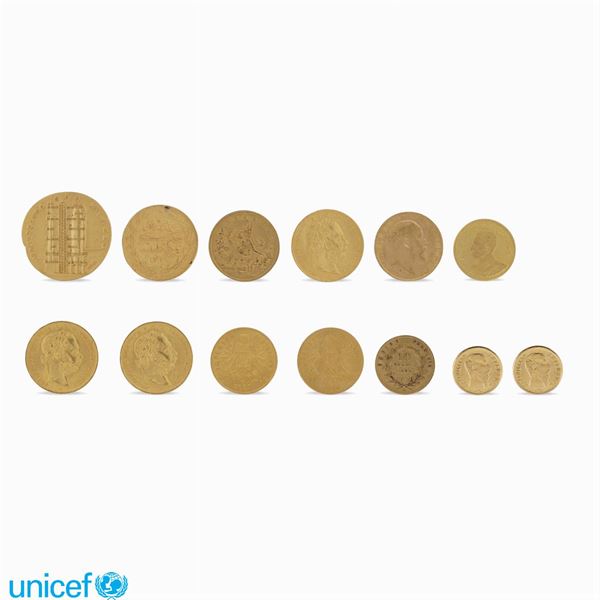 Gruppo di 13 monete in oro giallo 18kt - 22 kt
