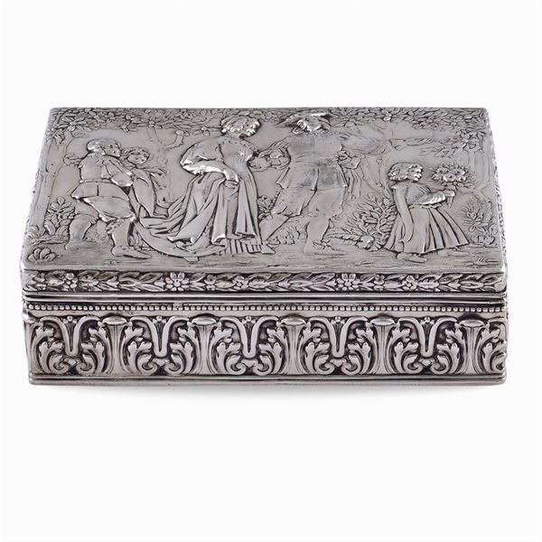 Rectangular shaped silver box