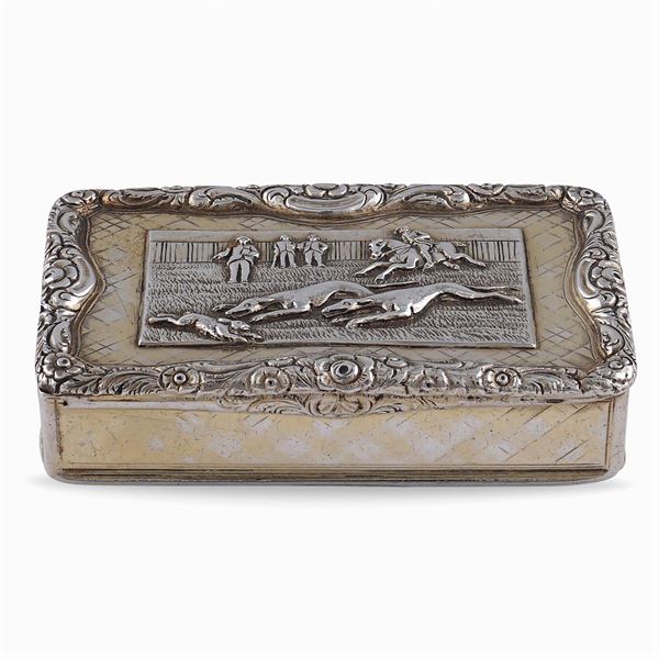 Silver snuff box
