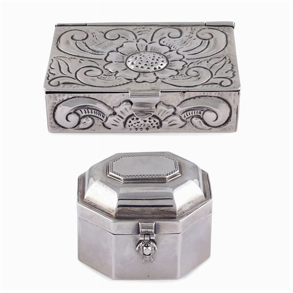 Two silver snuff boxes  (South America, early 20th century)  - Auction FINE SILVER AND TABLEWARE - Colasanti Casa d'Aste