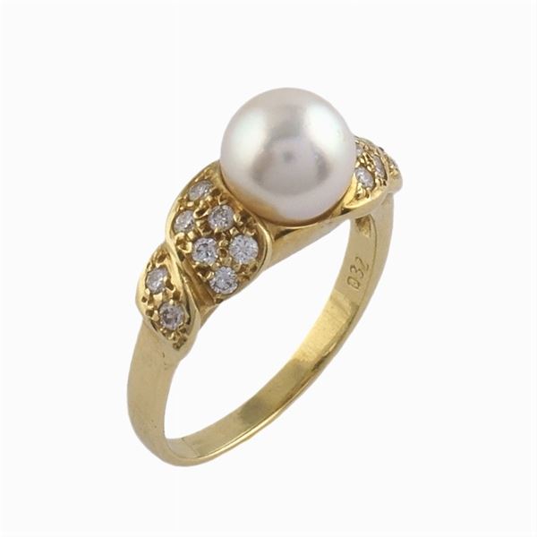 Anello in oro giallo 18kt con perla coltivata