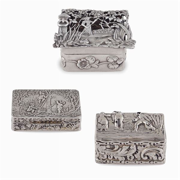 Three small silver boxes  (early 20th century)  - Auction FINE SILVER AND TABLEWARE - Colasanti Casa d'Aste