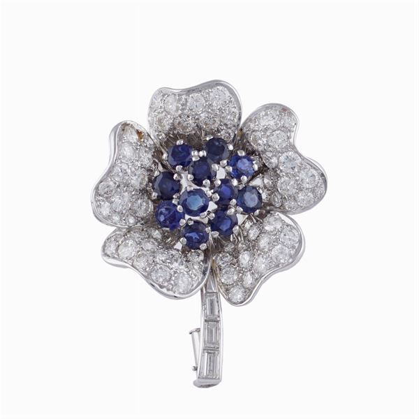 Bvlgari, spilla fiore in oro bianco 18kt