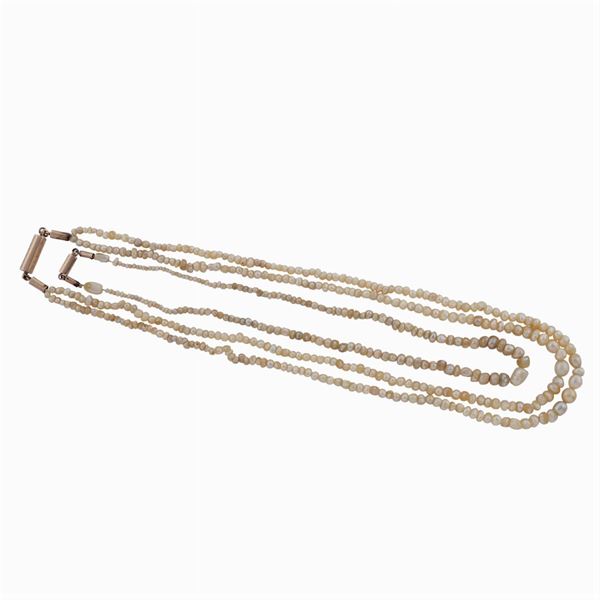 Two natural pearl necklaces  (late 19th century)  - Auction Jewels AND Watches - Colasanti Casa d'Aste
