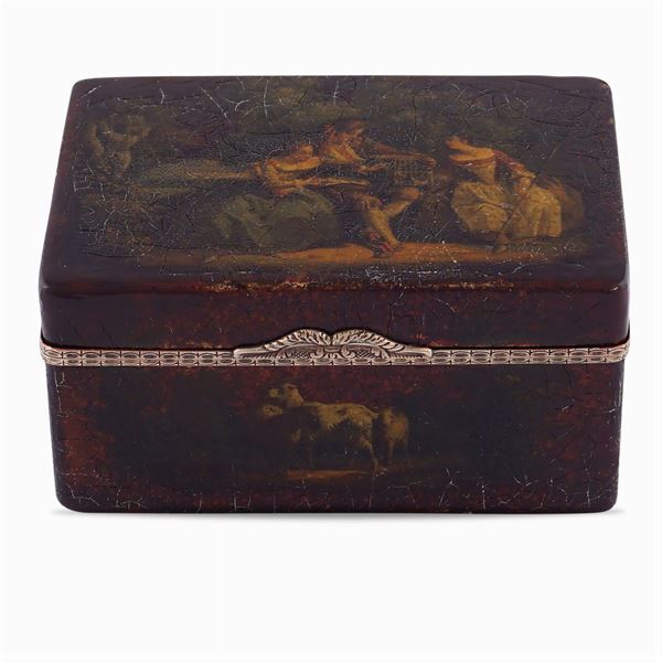 Painted laquer and gold snuff box