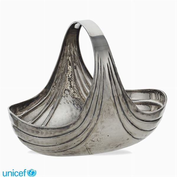 Silver basket with handle