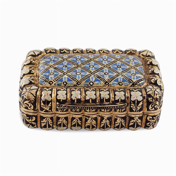 Gold and enamel vinaigrette box