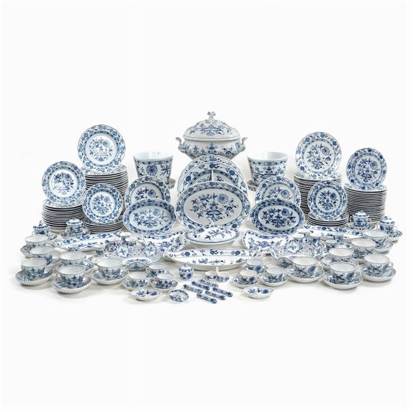 Meissen, porcelain table service (209)