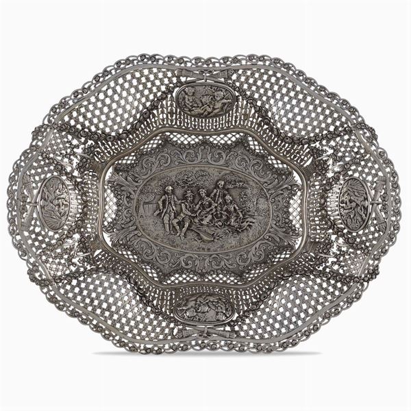 Silver centerpiece basket  (Germany, late 19th century)  - Auction FINE SILVER AND TABLEWARE - Colasanti Casa d'Aste