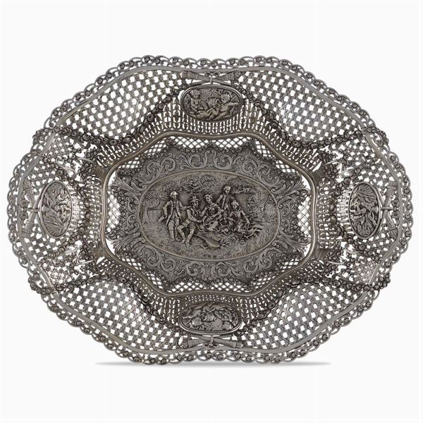 Silver centerpiece basket