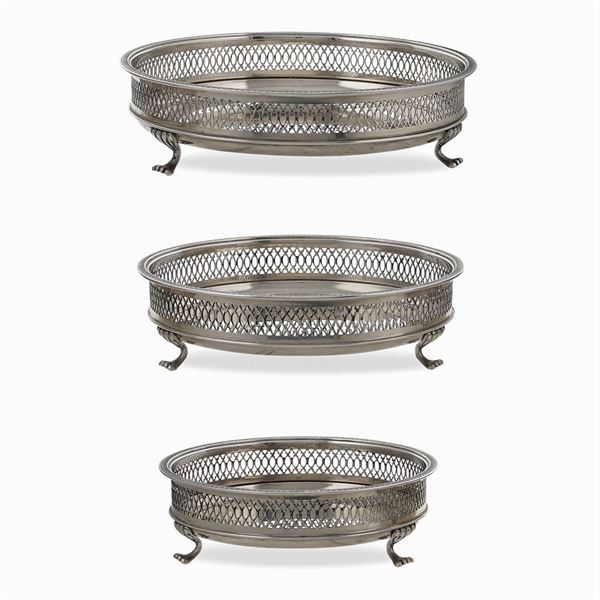 Set of three silver centerpieces  (Italy, 20th century)  - Auction FINE SILVER AND TABLEWARE - Colasanti Casa d'Aste