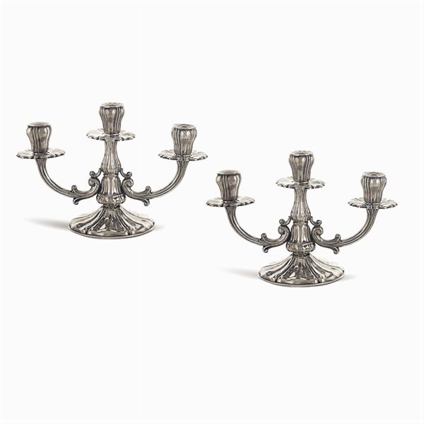 Pair of three-light silver candelabra  (Italy, 20th century)  - Auction Fine Silver & The Art of the Table - Colasanti Casa d'Aste
