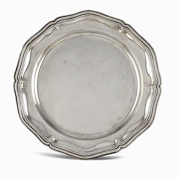 Vassoio circolare in argento  (Italia, XX Sec.)  - Asta ARGENTI E L'ARTE DELLA TAVOLA  - Colasanti Casa d'Aste