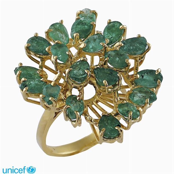 18kt gold floral pattern ring
