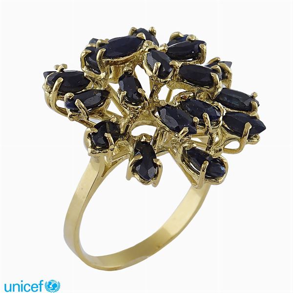 18kt gold floral pattern ring