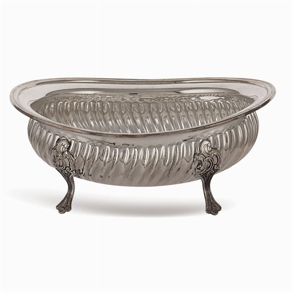 Oval silver basket  (Italy, 20th century)  - Auction Fine Silver & The Art of the Table - Colasanti Casa d'Aste