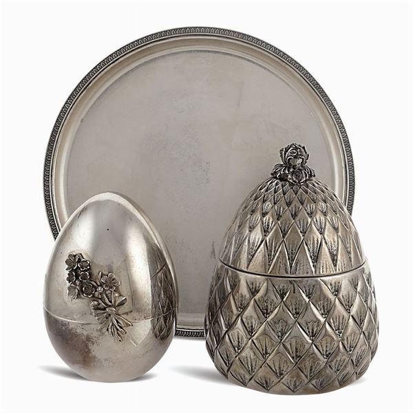 Gruppo di oggetti in argento (3)  (Italia, XX Sec.)  - Asta ARGENTI E L'ARTE DELLA TAVOLA  - Colasanti Casa d'Aste