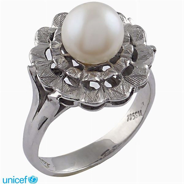 Anello in oro bianco 18kt con perla coltivata