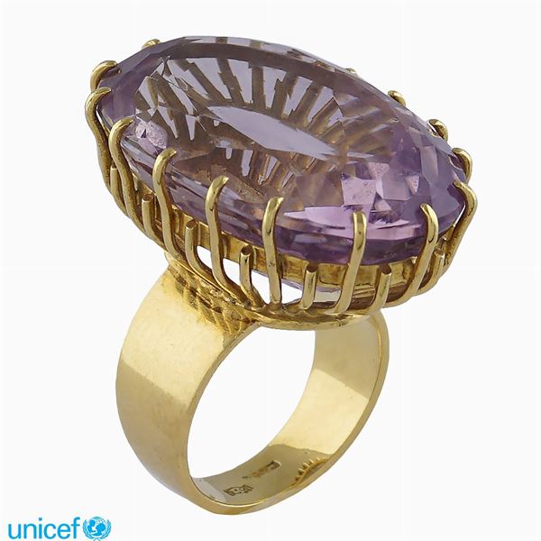 18kt gold and amethyste ring