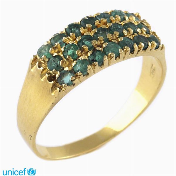 18kt gold and emeralds ring