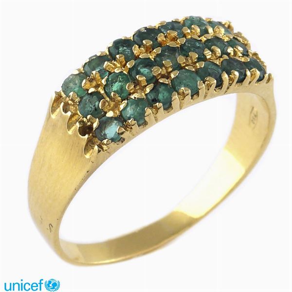 Anello in oro giallo 18kt e smeraldi