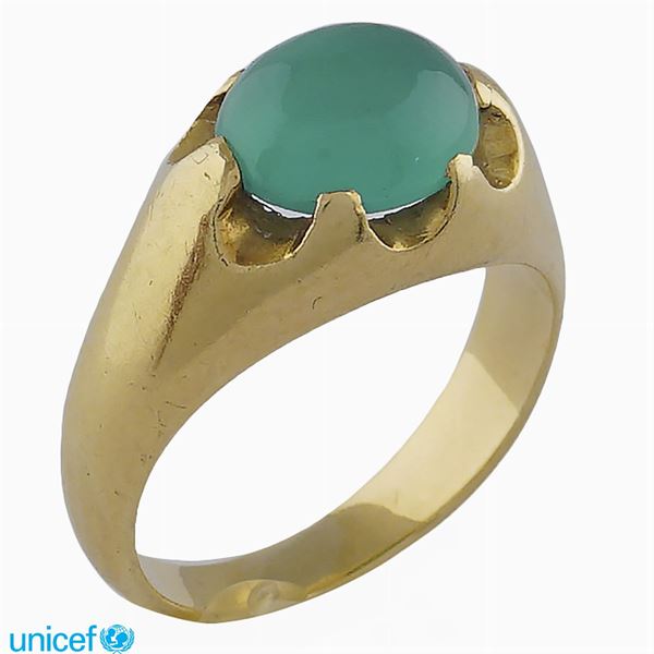 18kt gold and green chalcedony