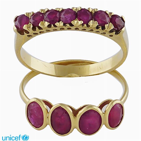 Two 18kt gold and ruby rings