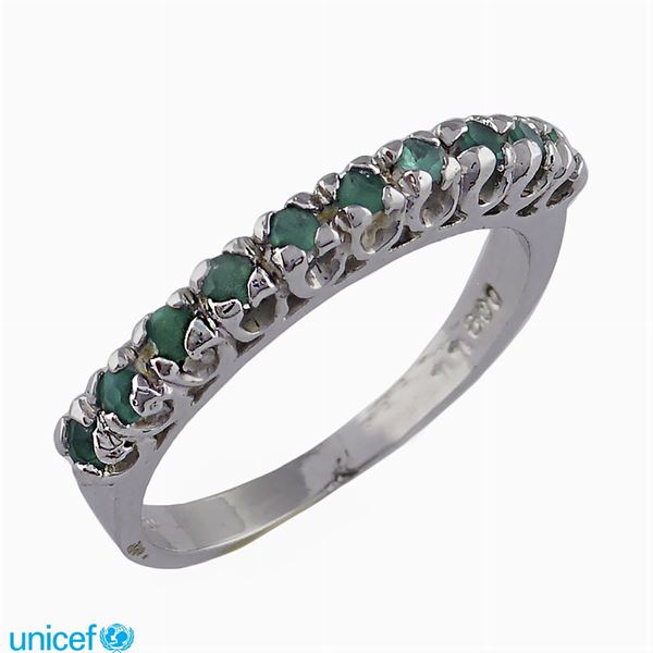 Anello fede in argento e smeraldi