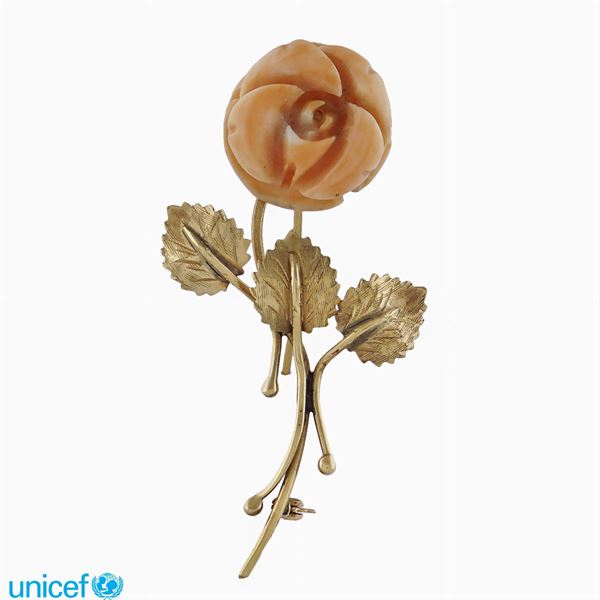 18kt gold and coral rose brooch