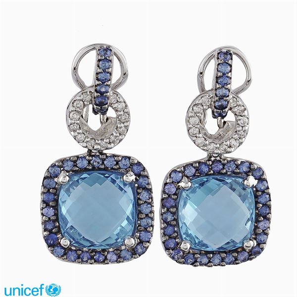 18kt white gold pendant earrings