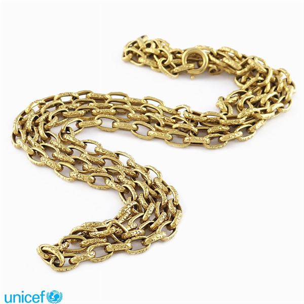 Long 18kt gold necklace