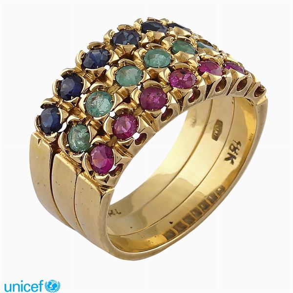 Tre anelli a fede en suite in oro giallo 18kt