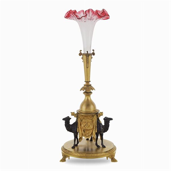 Gilt and burnished bronze centerpiece