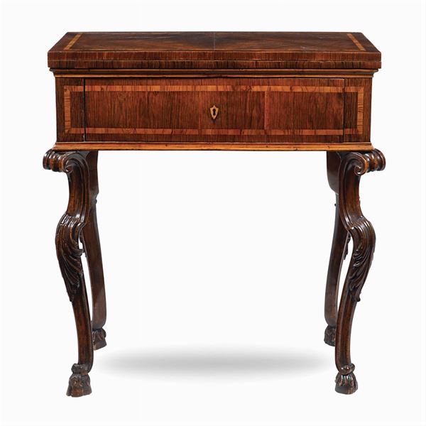 Rosewood and bois de rose game table