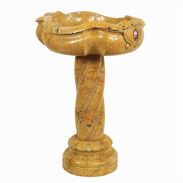 Yellow Verona marble centerpiece basin