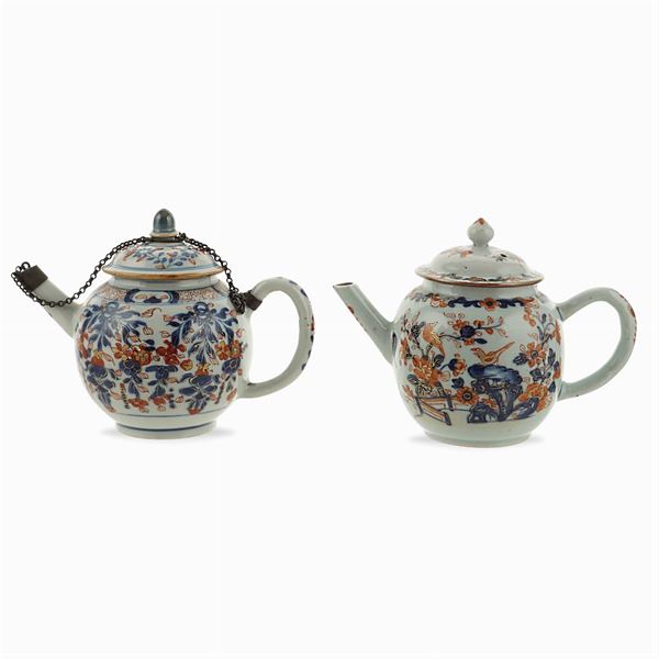 Two Imari porcelain teapots with lid