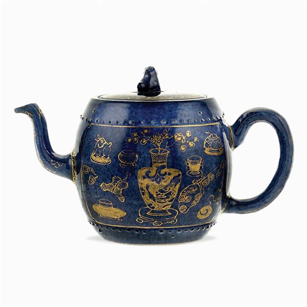 Porcelain barrel shaped teapot with lid  (China, 18th century)  - Auction Fine Art From a Tuscan Property - Colasanti Casa d'Aste