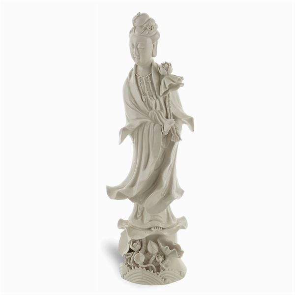 "Blanc de Chine" porcelain sculpture