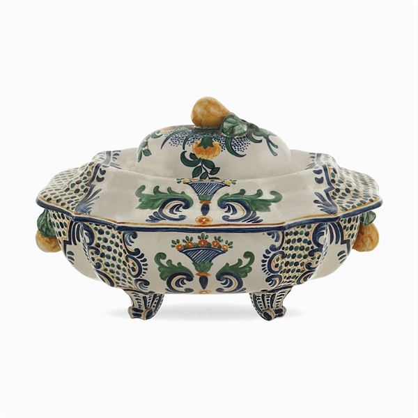 Majolica soup tureen